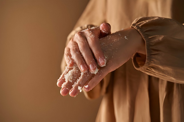 صورة لروتين العناية باليدين